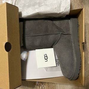 Ugg Classic Short Grey Boots